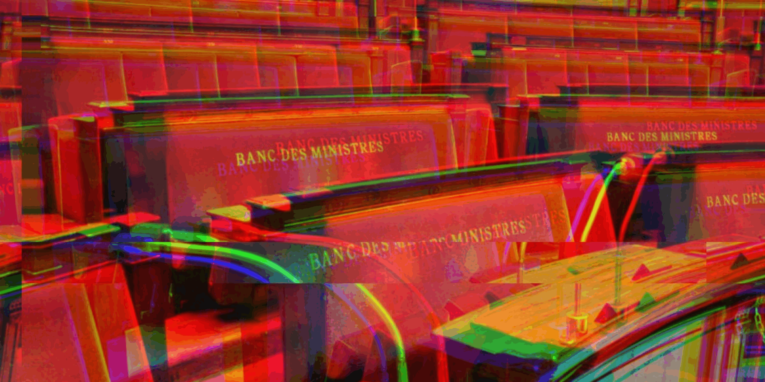 Image floue d'un banc des ministres
